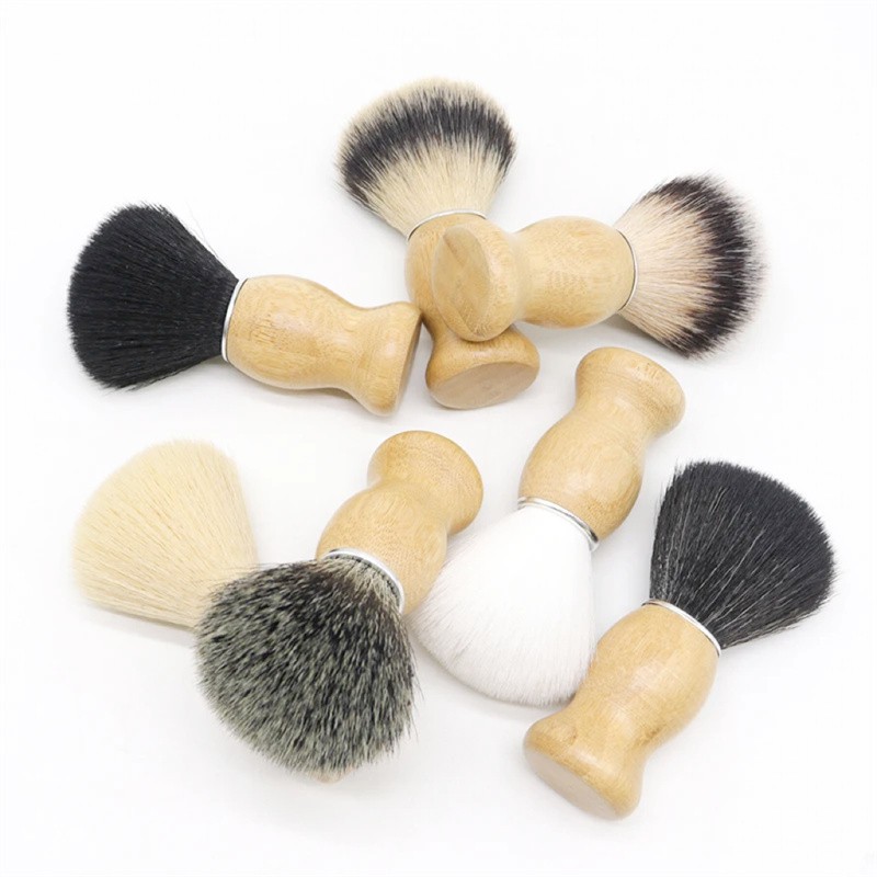 Rasierpinsel aus Bambus mit natürlichen Borsten